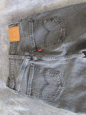 Levi’s Premium 70s High Flare Jeans – Washed Black/Grey – Size 25